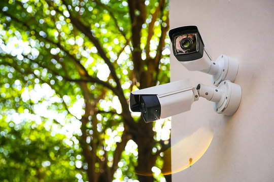 AI vs. Cameras: What Managers Still Get Wrong About 'Upgrading' Their Security