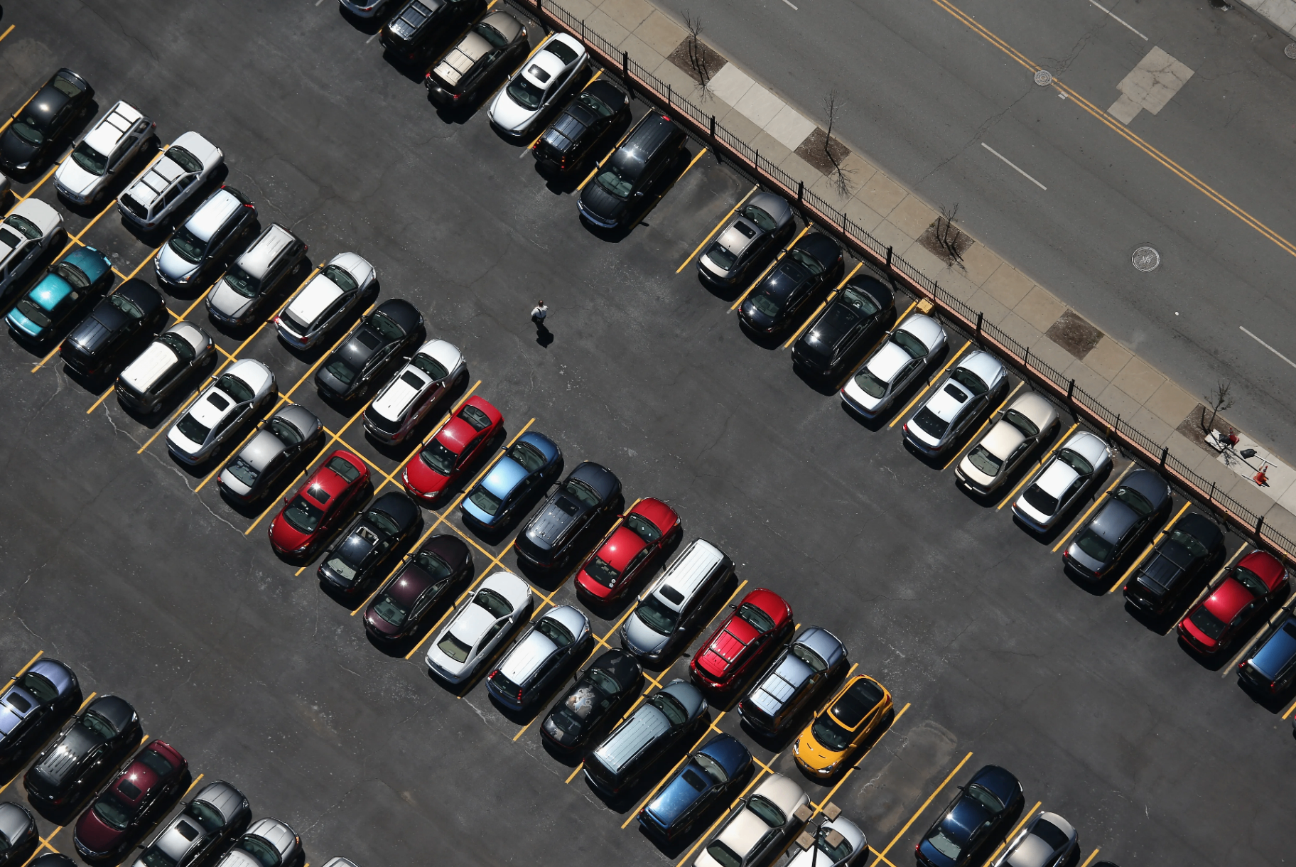 Smart Parking Lot Security: Your 24/7 AI-Powered Guard